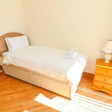 Holiday home Moss Cote *